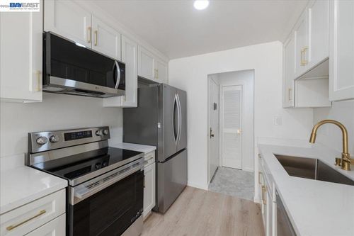 130-8975 Alcosta Blvd, San Ramon, CA, 94583-4027 | Card Image