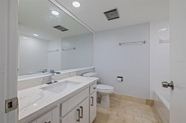 Bathroom 3160 | Image 40