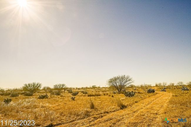 4 Us Hwy 85 Street, Home with 0 bedrooms, 0 bathrooms and null parking in Dilley TX | Image 11