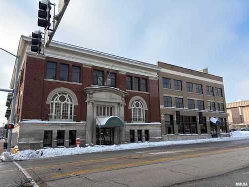 400 N Main St, Davenport, IA, 52801-1417 | Card Image