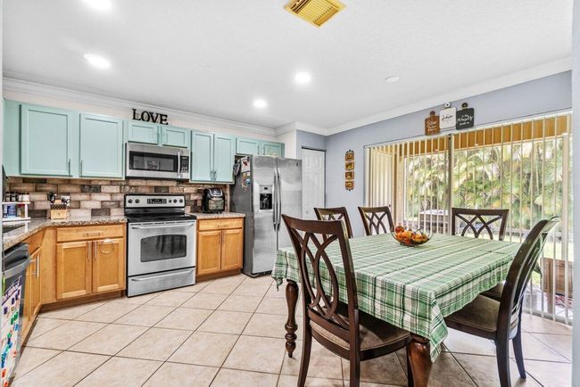 6132 United St, Condo with 3 bedrooms, 3 bathrooms and null parking in West Palm Beach FL | Image 10
