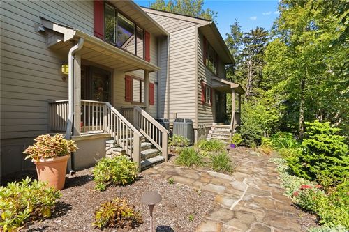 o-107 Mayview Manor Ct, Blowing Rock, NC, 28605-6209 | Card Image