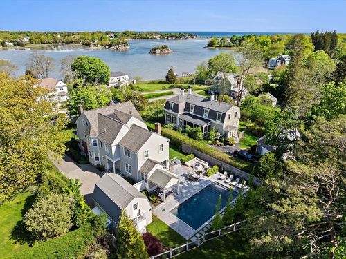 11 Beach St, Cohasset, MA, 02025-1421 | Card Image