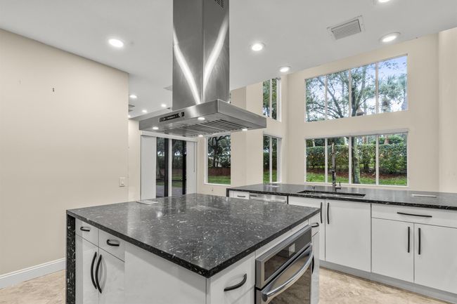 6966 Great Falls Cir, House other with 4 bedrooms, 5 bathrooms and null parking in Boynton Beach FL | Image 11