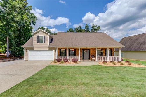 40 Legacy Dr, Hoschton, GA, 30548-2200 | Card Image