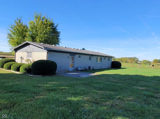 3300 W State Road 244, House other with 3 bedrooms, 2 bathrooms and null parking in Milroy IN | Image 35