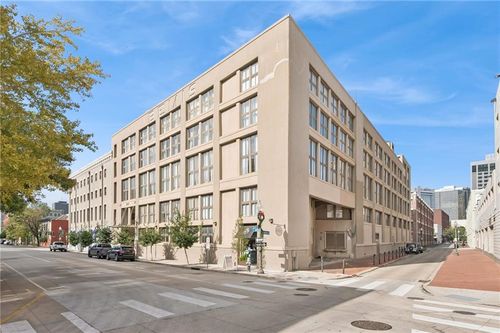 apt-420-333 Julia St, New Orleans, LA, 70130-3670 | Card Image