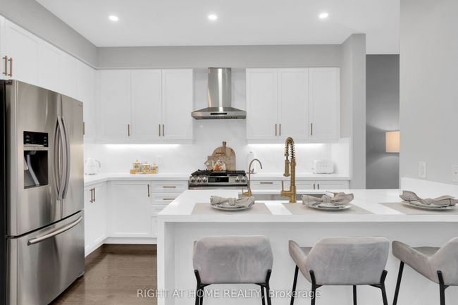154 Anchusa Dr, House attached with 4 bedrooms, 4 bathrooms and 3 parking in Richmond Hill ON | Image 15