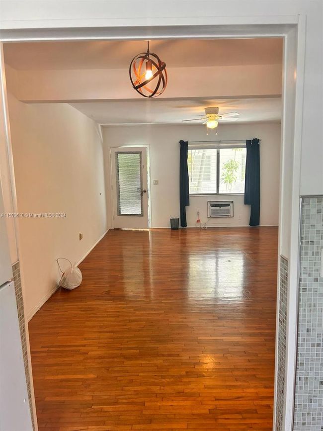 APT-4 - 7945 Carlyle Ave, Condo with 0 bedrooms, 1 bathrooms and null parking in Miami Beach FL | Image 10
