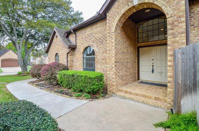 1218 Misty Lake Court, House other with 3 bedrooms, 2 bathrooms and null parking in Sugar Land TX | Image 3