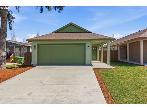 206 Douglas St, Longview, WA, 98632-1739 | Card Image