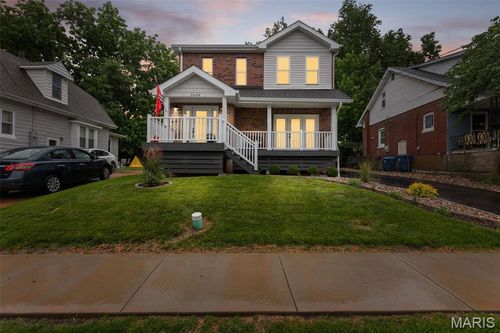 2634 Lyle Ave, Maplewood, MO, 63143-2110 | Card Image