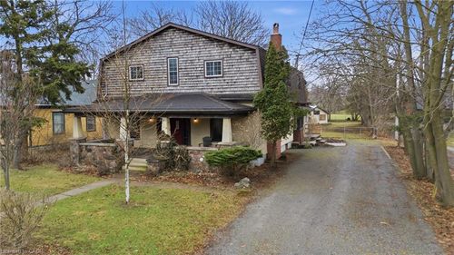 211 Canborough St, Smithville, ON, L0R2A0 | Card Image