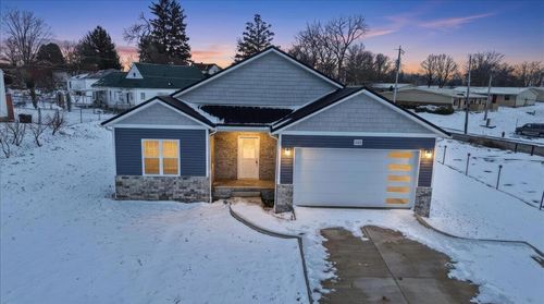 332 Wooster Rd, Mount Vernon, OH, 43050-1748 | Card Image