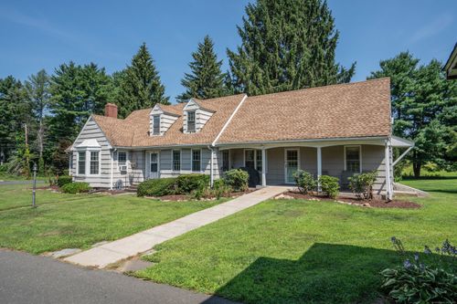124A Old Farms Rd, Simsbury, CT, 06070 | Card Image