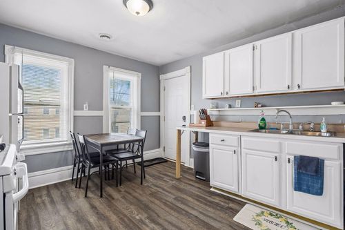 677 Sherburne Ave, Saint Paul, MN, 55104-2754 | Card Image