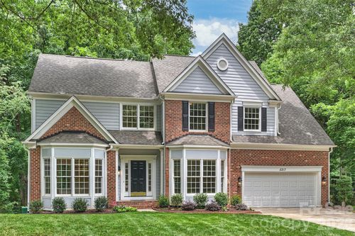 5317 Fairvista Dr, Charlotte, NC, 28269-0635 | Card Image