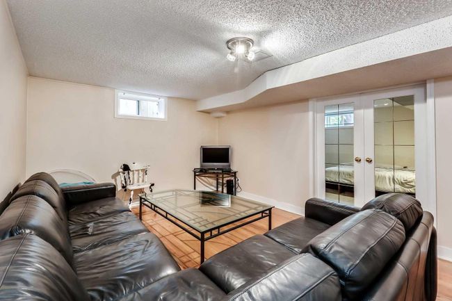 409 12 Avenue Nw, Home with 2 bedrooms, 1 bathrooms and 2 parking in Calgary AB | Image 17