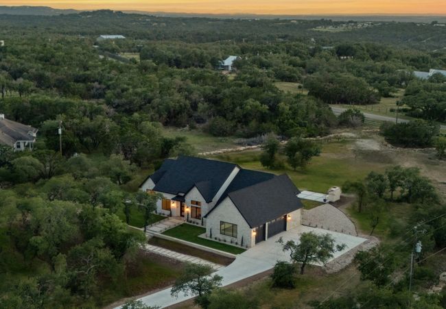 208 Stonegate Ln, House other with 4 bedrooms, 3 bathrooms and null parking in Dripping Springs TX | Image 5