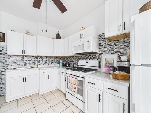 apt-10-61 65th St, West New York, NJ, 07093-4161 | Card Image