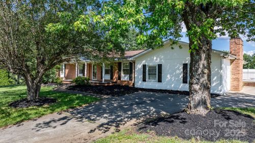 2596 Sweetbriar Cir, Lenoir, NC, 28645-8095 | Card Image