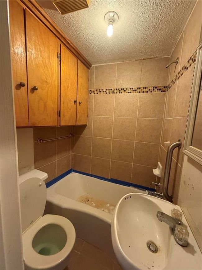 4300 Weaver Rd, House other with 3 bedrooms, 2 bathrooms and 2 parking in Houston TX | Image 17