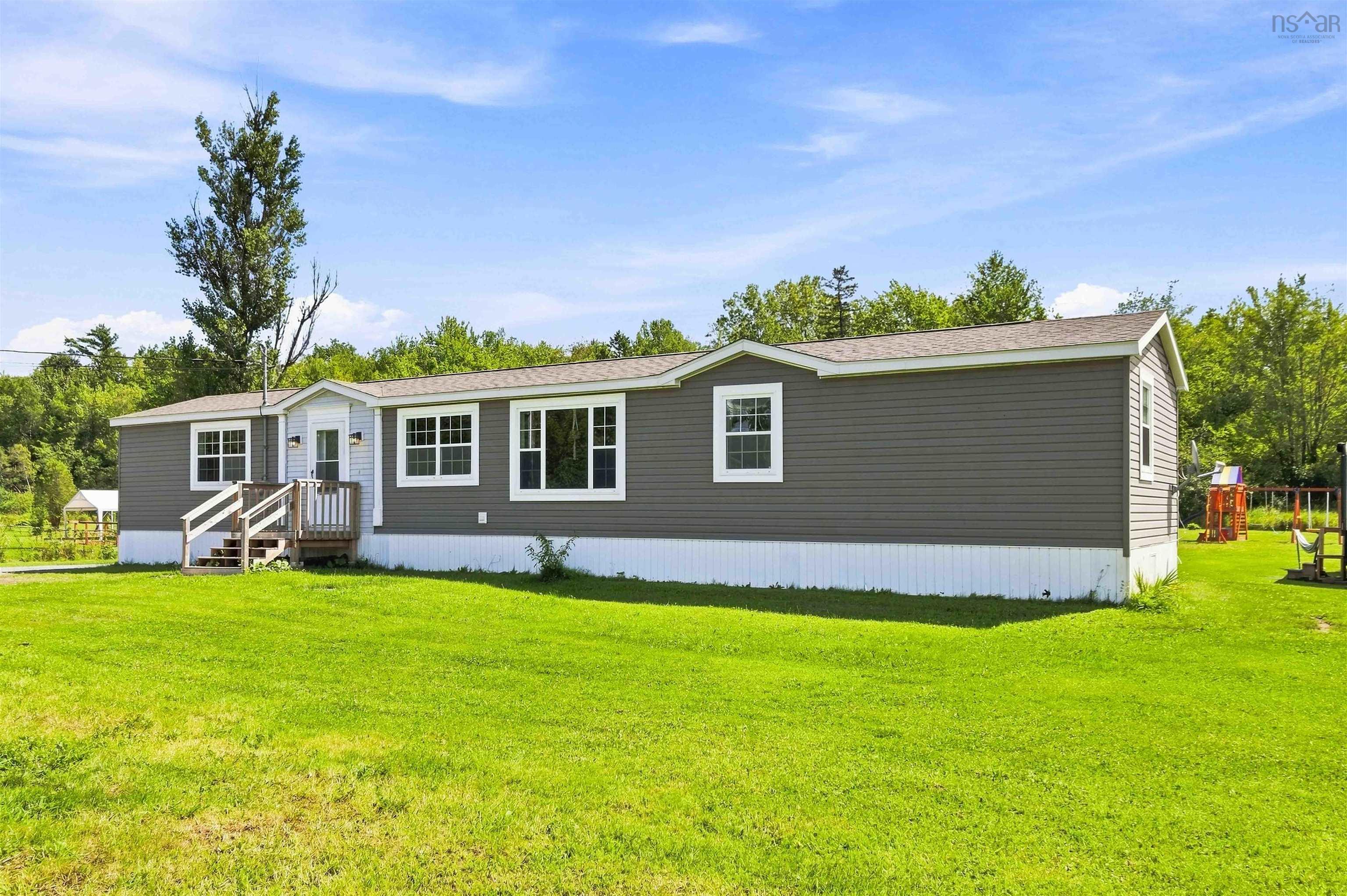 Residential in Shubenacadie East 4