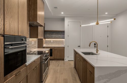 d4-321 31st Ave N, Nashville, TN, 37203-1228 | Card Image