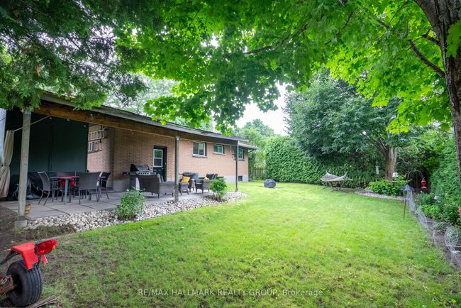 25 Ellery Cres, House other with 4 bedrooms, 2 bathrooms and 3 parking in Nepean ON | Image 36