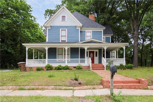 613 Douglas Street, Greensboro, NC, 27406 | Card Image