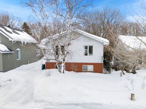 292 Millard St, Orillia, ON, L3V4H3 | Card Image