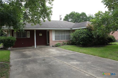 1610 Bexar Ave, Victoria, TX, 77901-3152 | Card Image