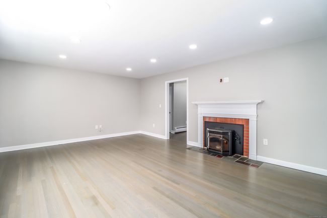 22 Lonetown Rd, House other with 5 bedrooms, 3 bathrooms and null parking in Redding CT | Image 8