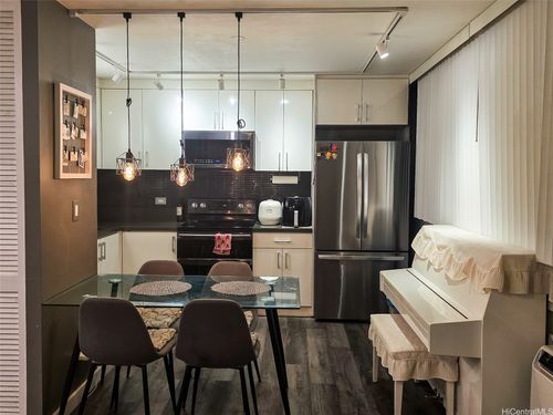 703-5180 Likini St, Honolulu, HI, 96818-3033 | Card Image