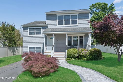 83 Wilson Cir W, Red Bank, NJ, 07701-5862 | Card Image