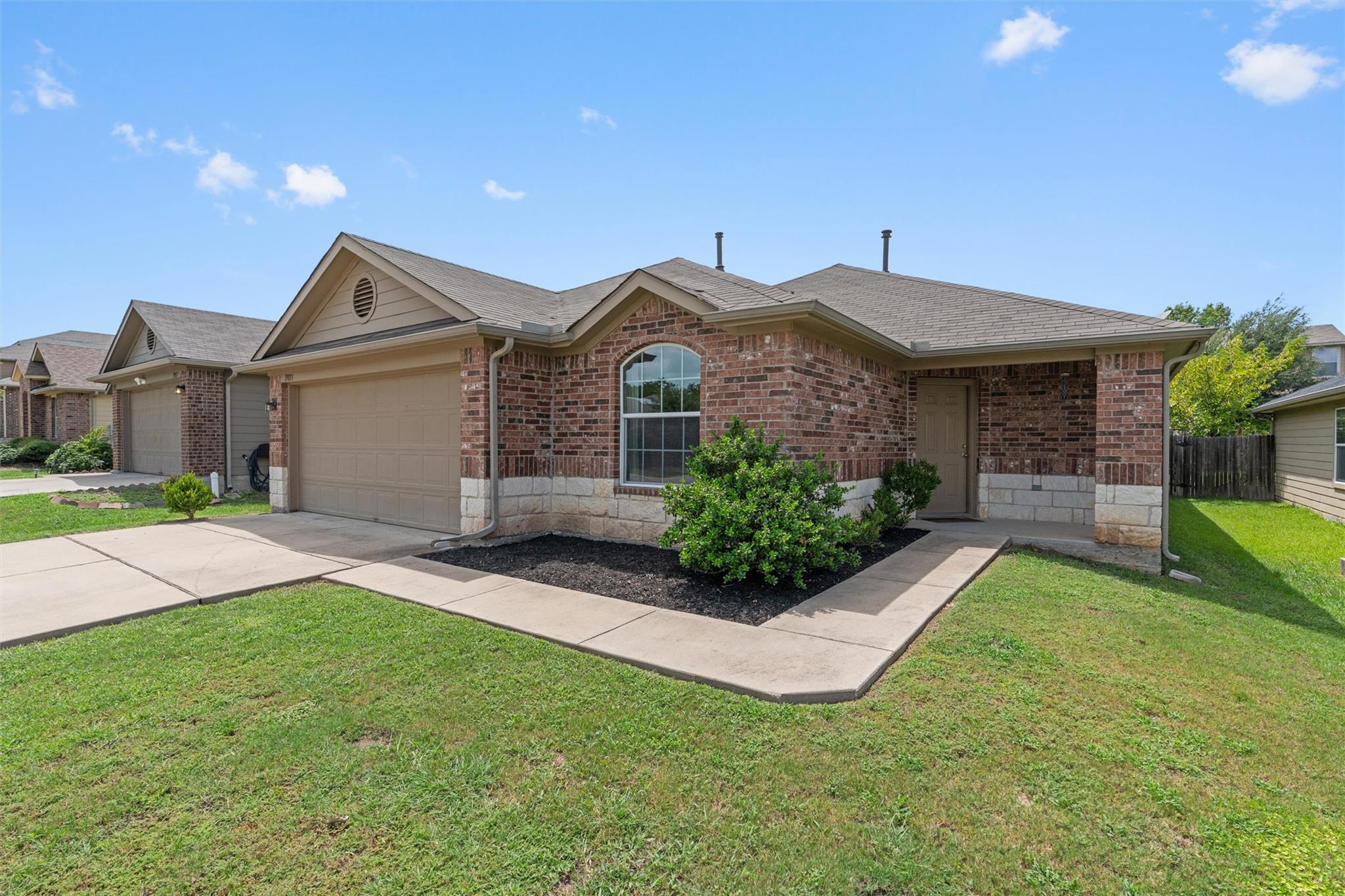Residential in Manor 5