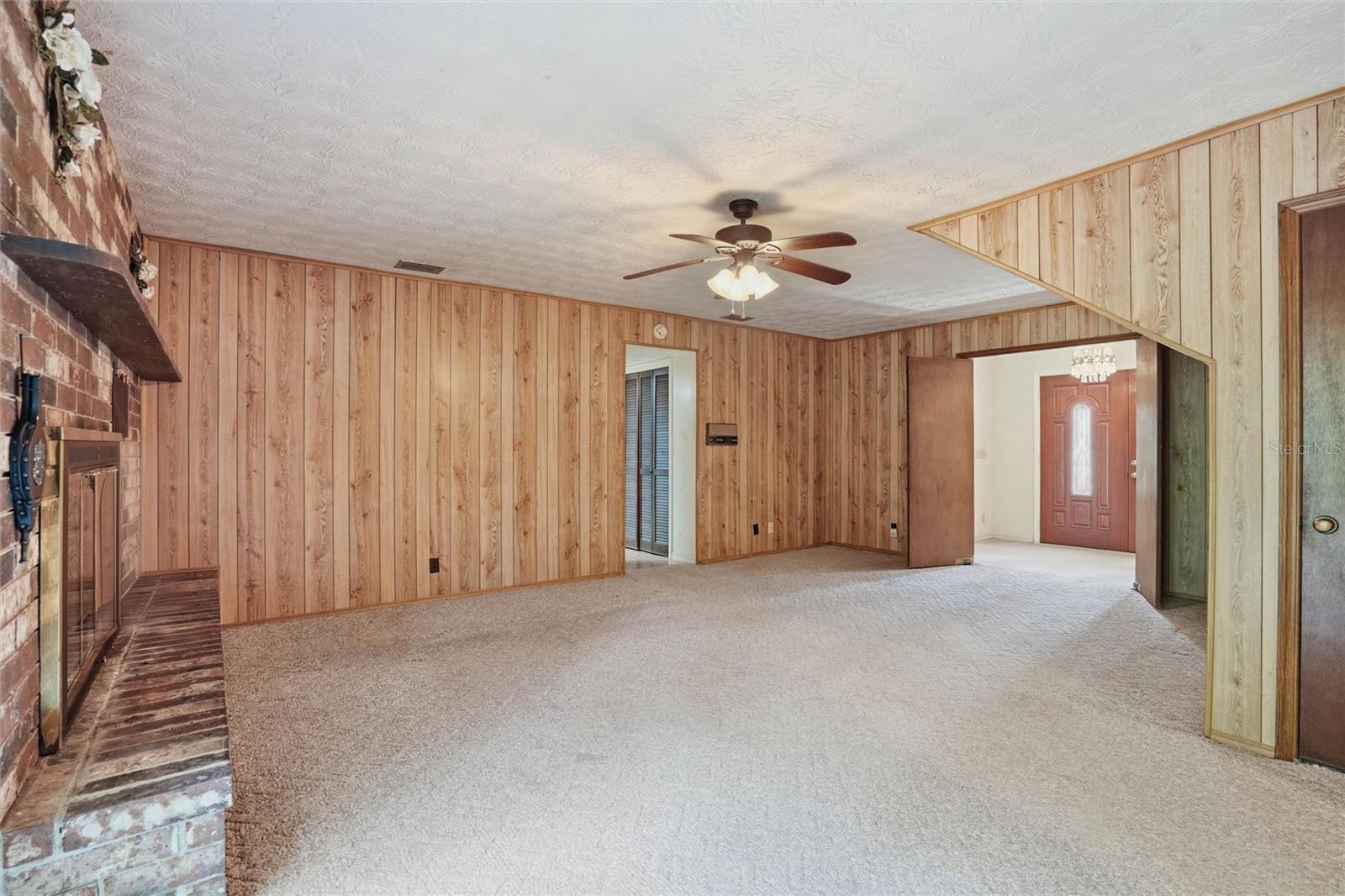 Residential in ORANGE PARK 4