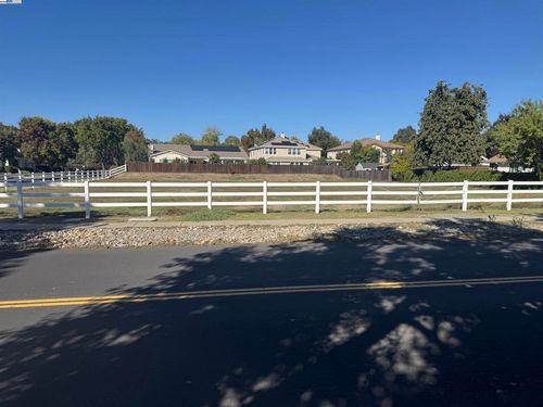 1308 Creek Trail Dr, Pleasanton, CA, 94566-5408 | Card Image