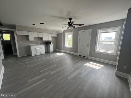 3-1000 W 8th St, WILMINGTON, DE, 19806-4645 | Card Image