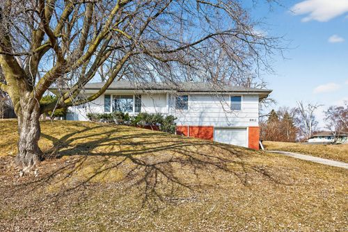 8912 Tretbaugh Dr, Bloomington, MN, 55431-1862 | Card Image