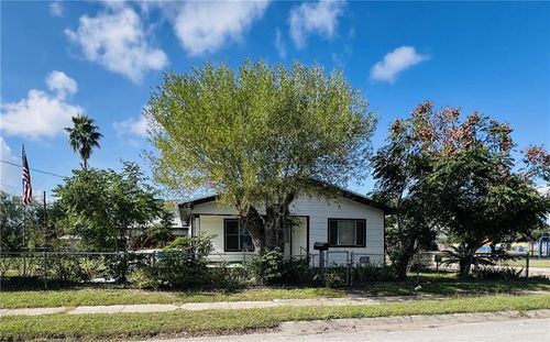593 N 5th St, Raymondville, TX, 78580-2011 | Card Image