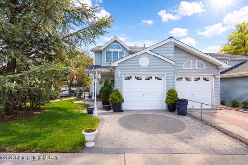 8 Carpenter Ave, Staten Island, NY, 10314-4903 | Card Image