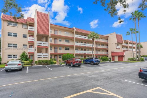 307-1015 Country Club Dr, Margate, FL, 33063-3221 | Card Image