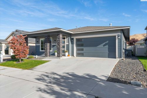 4526 Barbera St, Richland, WA, 99352-5500 | Card Image