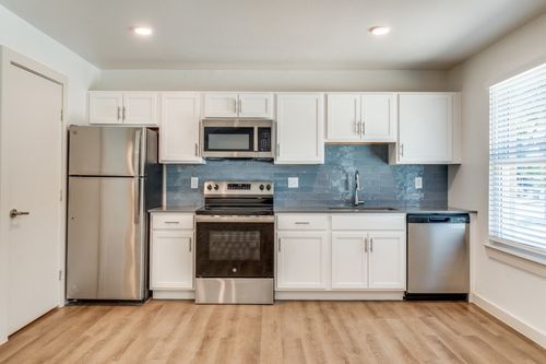 a3-1001 N Crawford St, Dallas, TX, 75203-1334 | Card Image