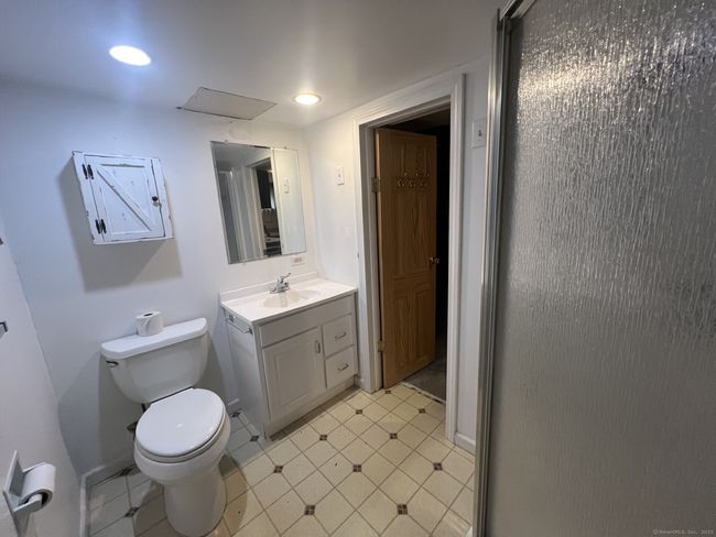 39 Geer Ave, House other with 3 bedrooms, 2 bathrooms and 4 parking in Norwich CT | Image 21