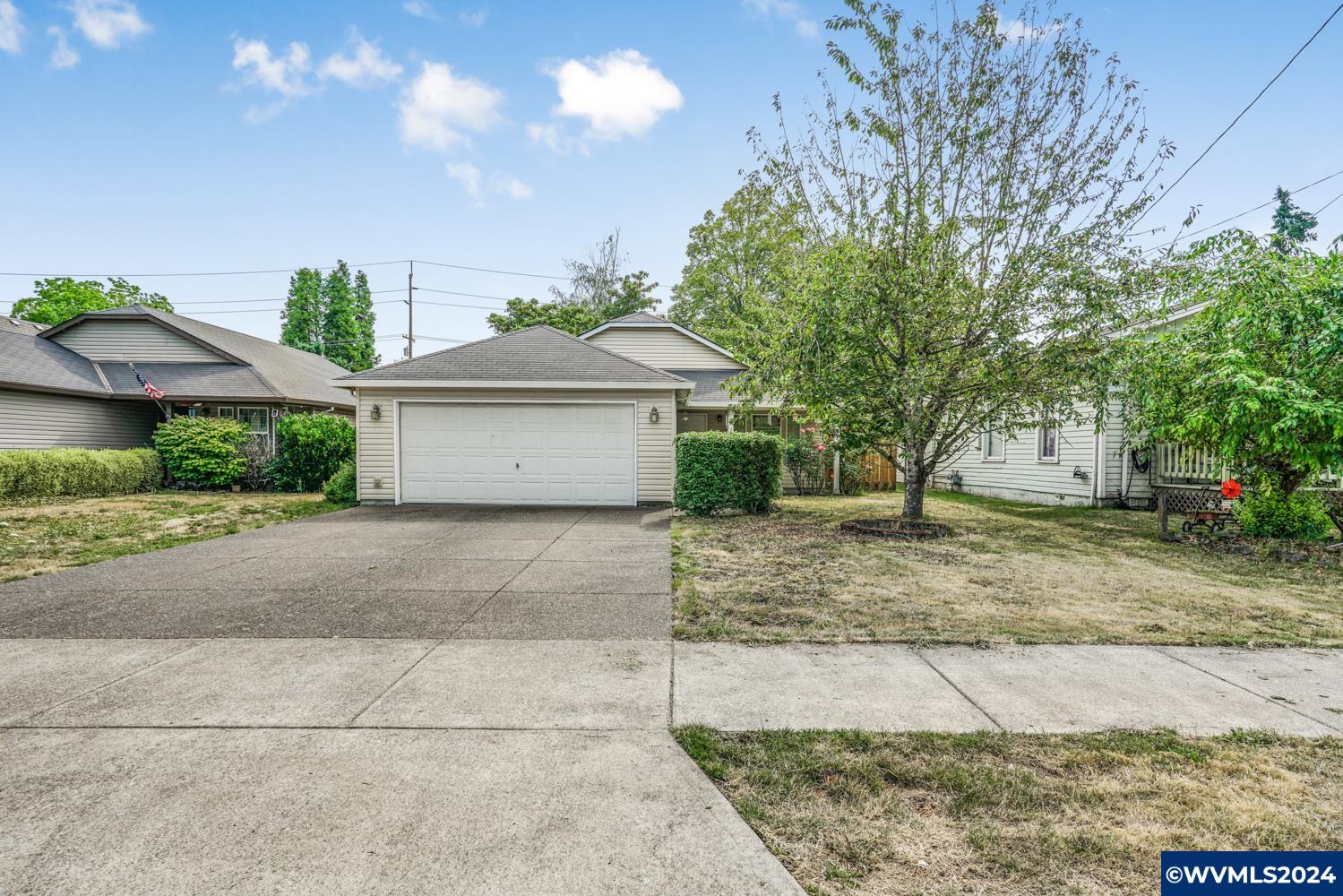 River St, Newberg, OR 97132