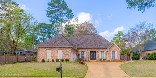 626 Wendover Dr, Ridgeland, MS, 39157-2850 | Card Image