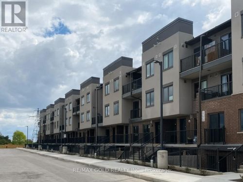 c48-370 Fisher Mills Rd, Cambridge, ON, N3C0G8 | Card Image