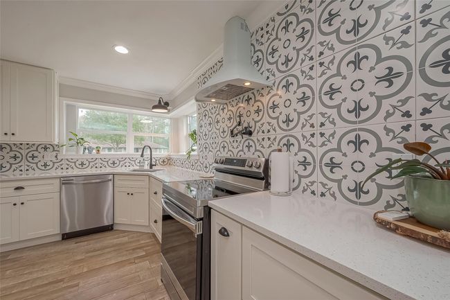 419 Magnolia Bnd, House other with 3 bedrooms, 2 bathrooms and 2 parking in New Caney TX | Image 20